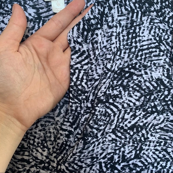 Decree Black/White Abstract Pattern Blouse, Sz. XS - Picture 5 of 7